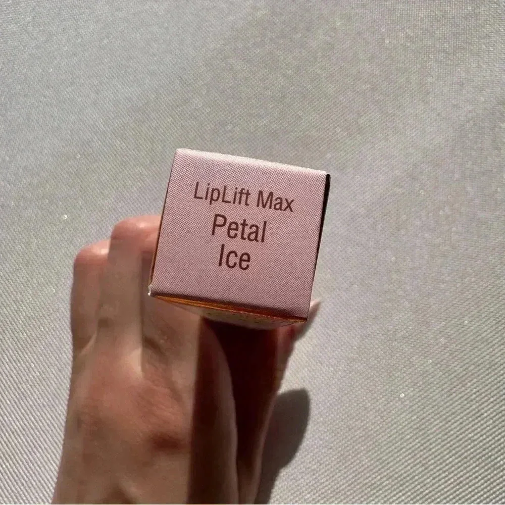 NWT Pixi LipLift Max Color: Petal Ice